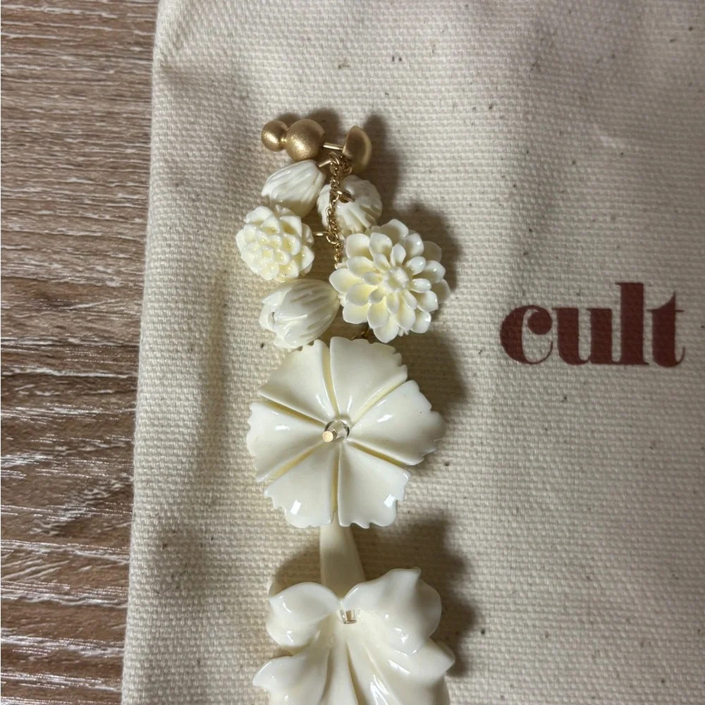Cult Gaia Ivory Giana Drop Earrings - Picture 2 of 4